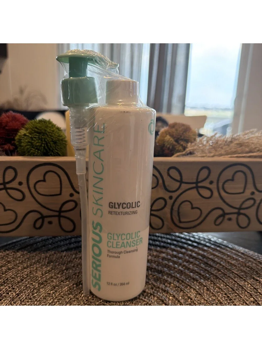 SERIOUS SKINCARE GLYCOLIC RETEXTURIZING CLEANSER (12oz Pump Bottle / Sealed)